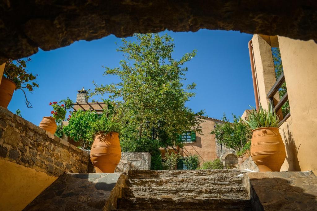 Enagron Ecotourism Village Axós Екстериор снимка
